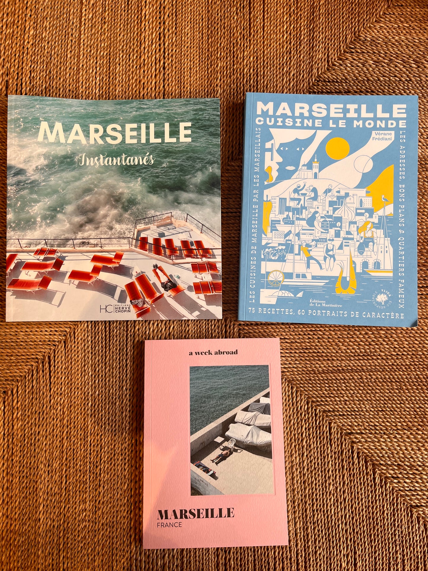 LES LIVRES