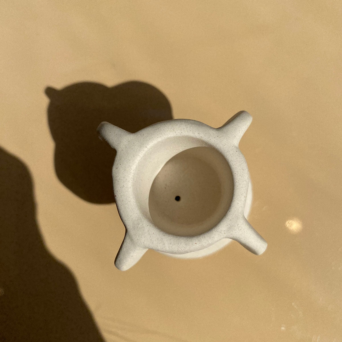 BOUGEOIR EN GRÈS BLANC
