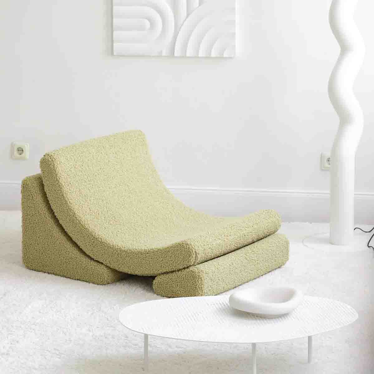 CHAISE LUNE - BOUCLETTE