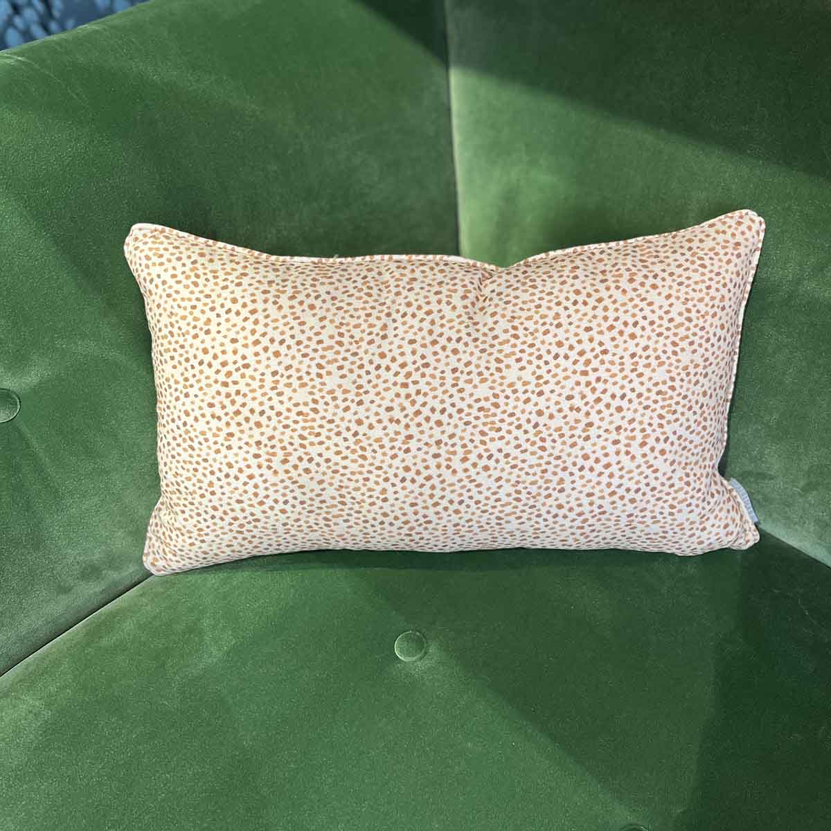COUSSIN TACHETÉ