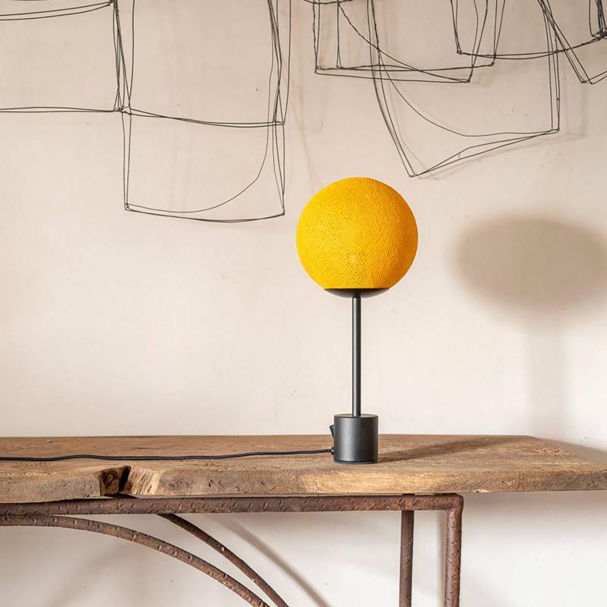 LAMPE APAPA BASE NOIRE