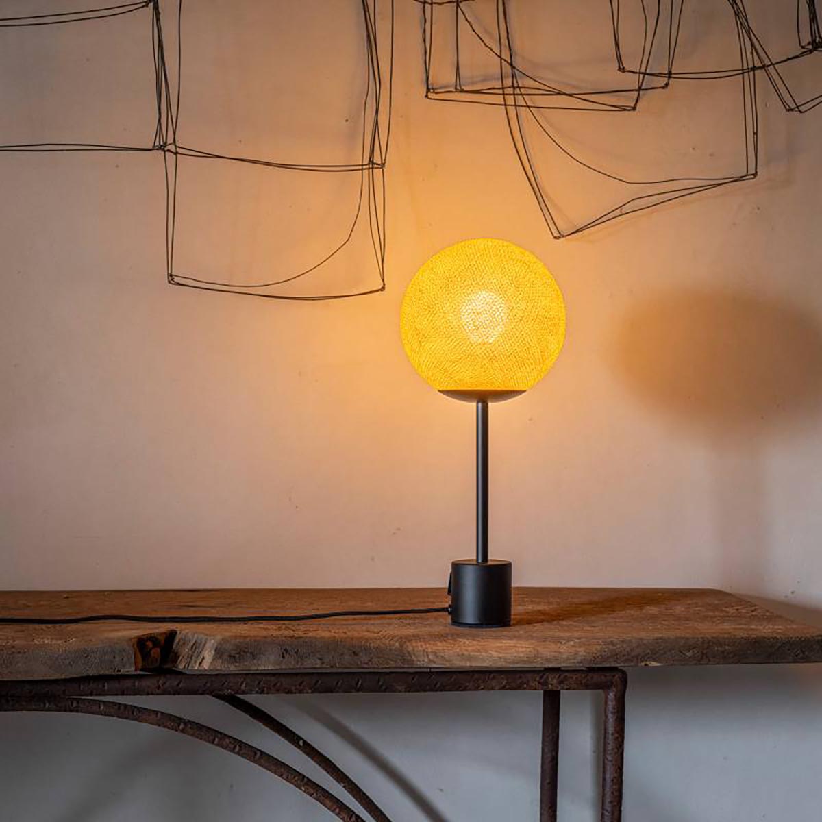 LAMPE APAPA BASE NOIRE