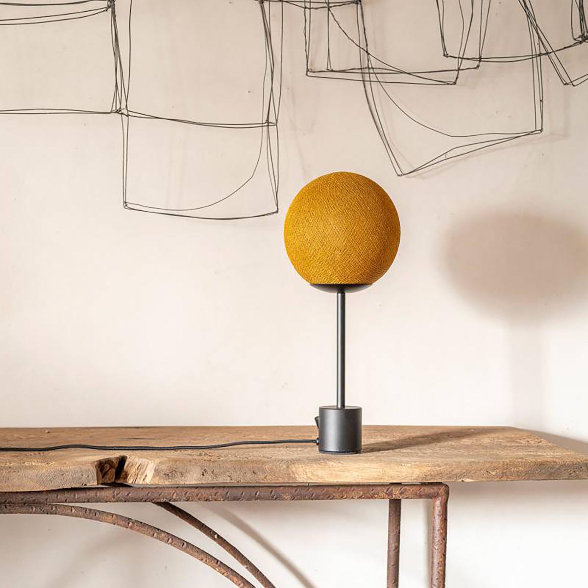 LAMPE APAPA BASE NOIRE