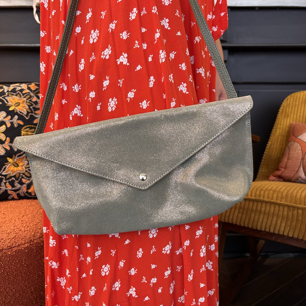 GRANDE POCHETTE À PAILLETTE