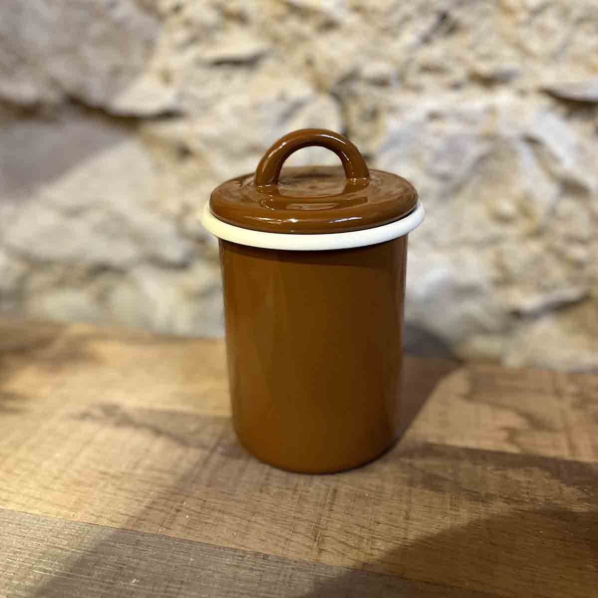 POT AVEC COUVERCLE