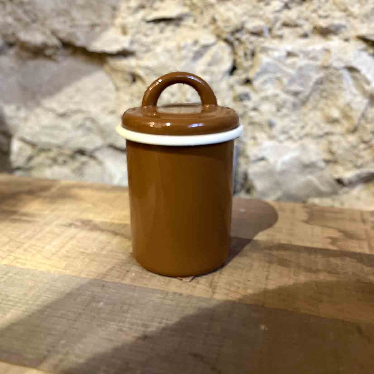 POT AVEC COUVERCLE