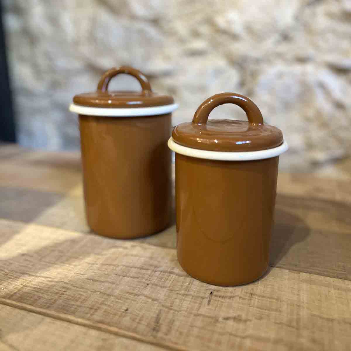 POT AVEC COUVERCLE