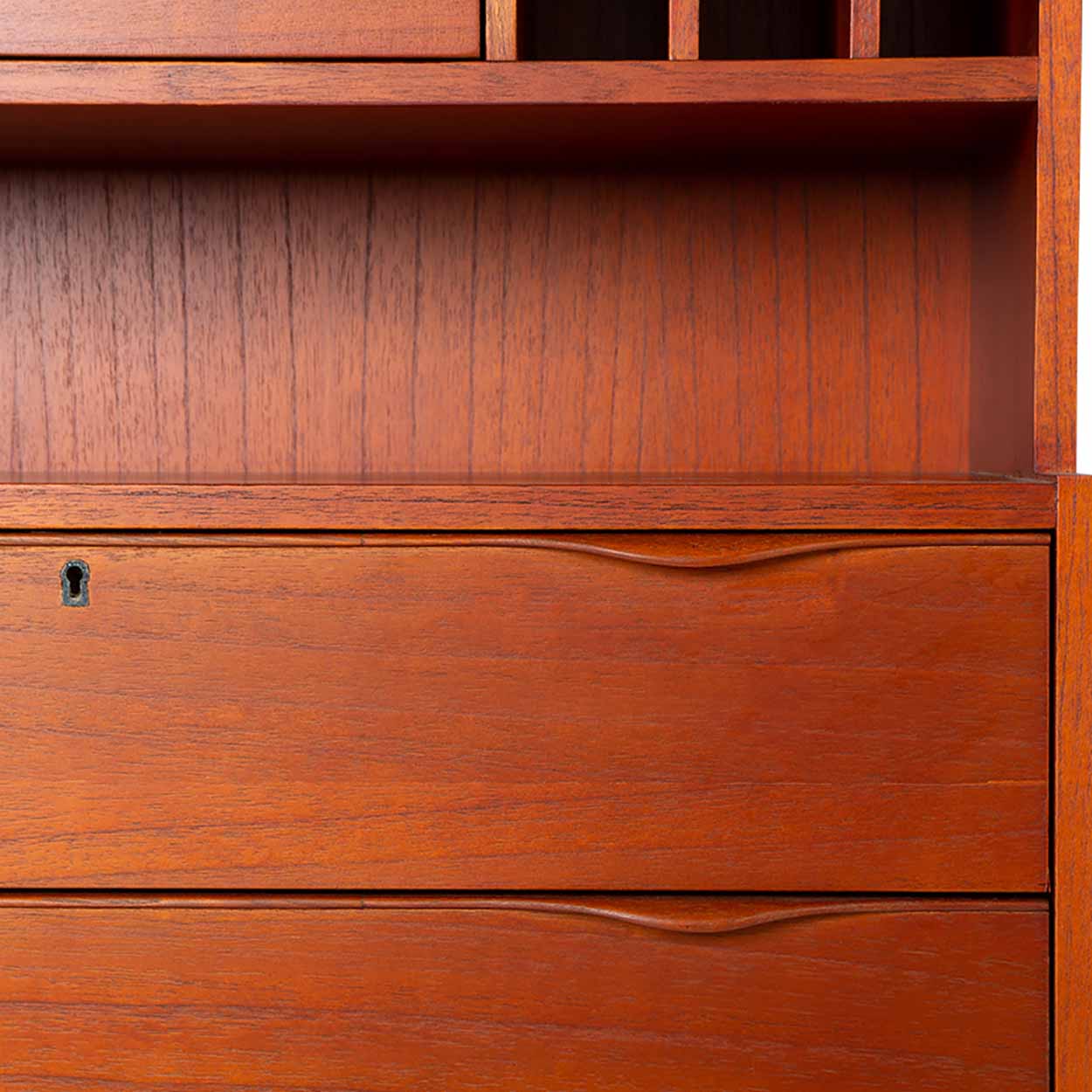 SECRÉTAIRE EN BOIS TEINTÉ