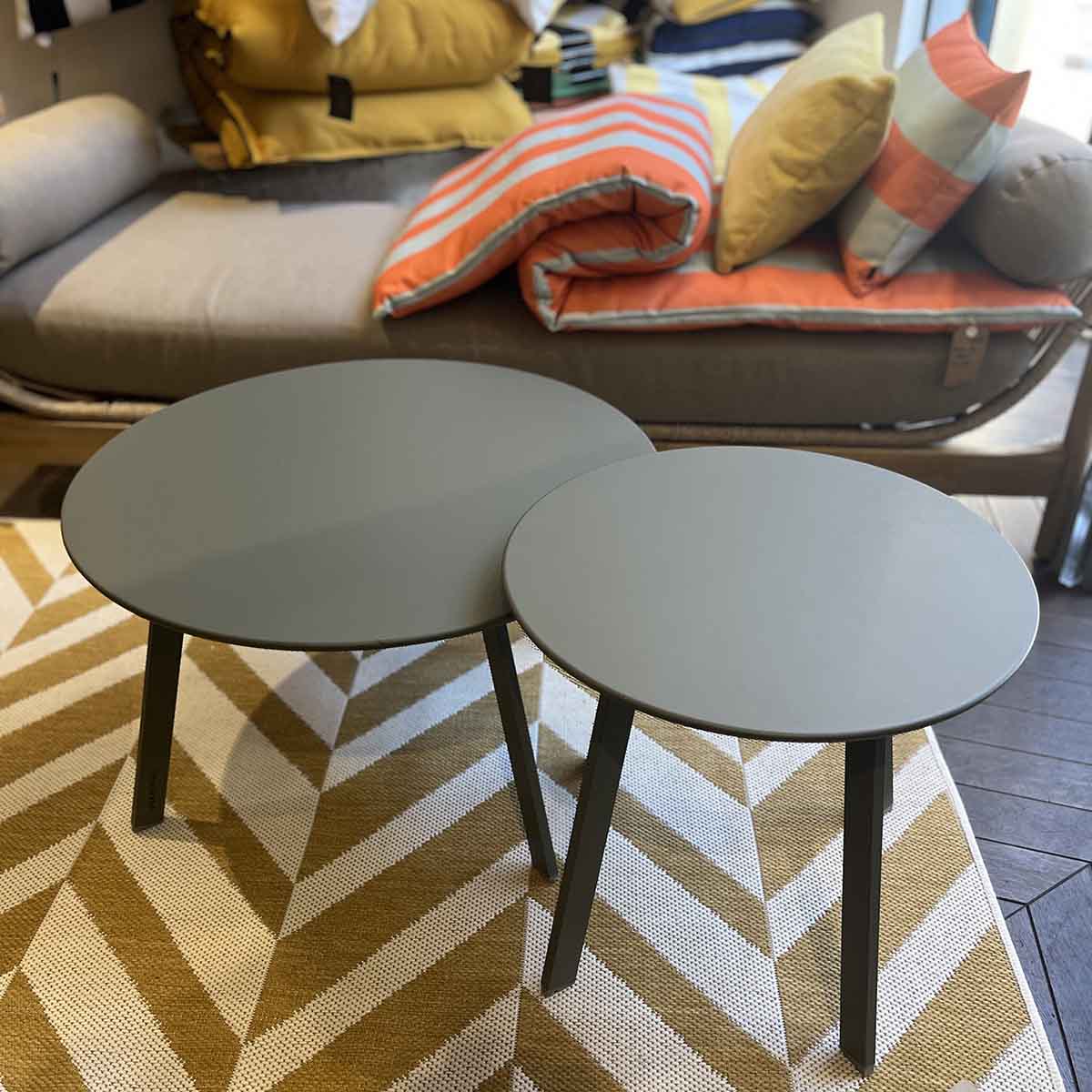 TABLE D'APPOINT MÉTAL VERT