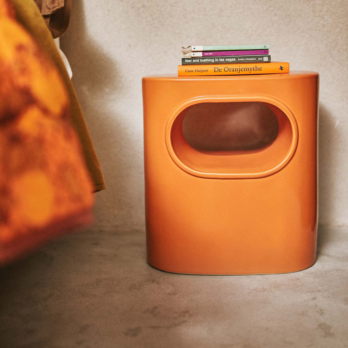 TABLE SPACE ORANGE