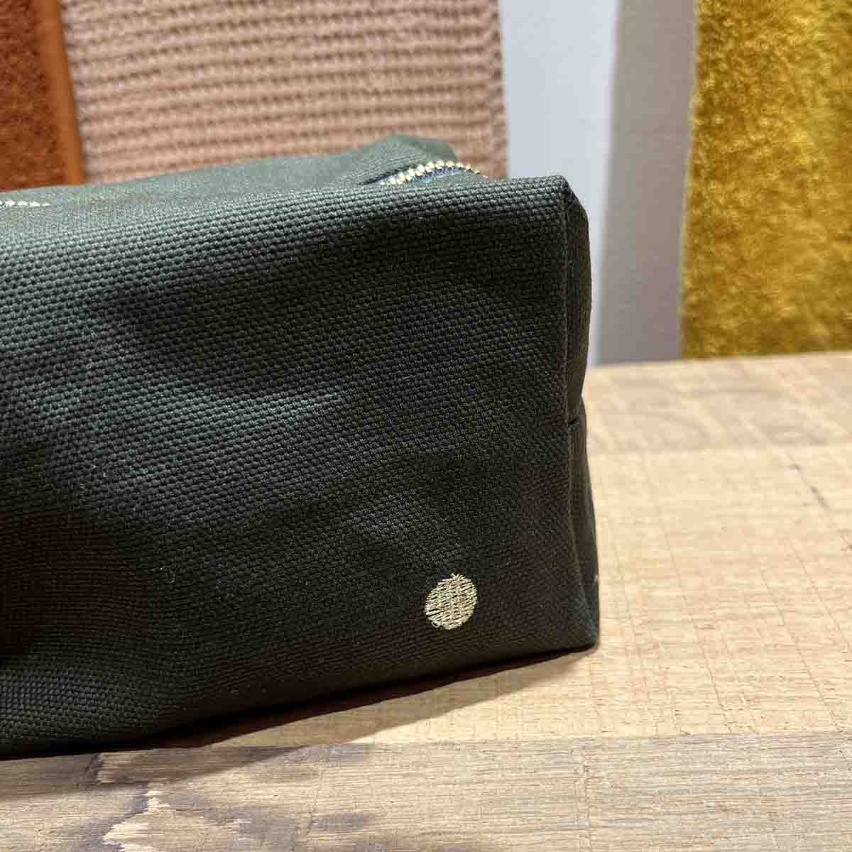 TROUSSE IONA KALE