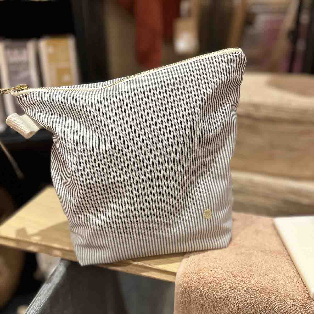 TROUSSE FINETTE CAVIAR