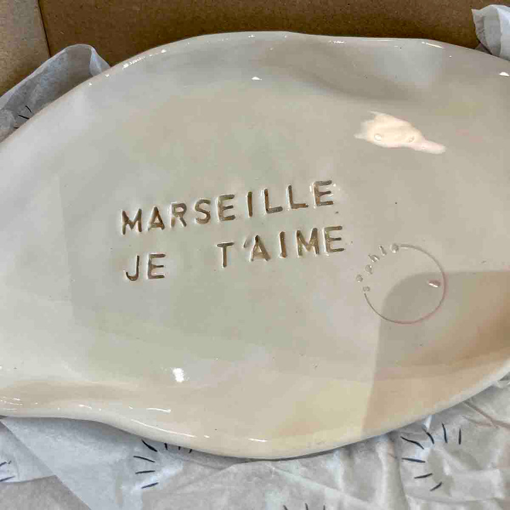 
                      
                        ASSIETTE DÉCORATIVE - MARSEILLE JE T'AIME
                      
                    