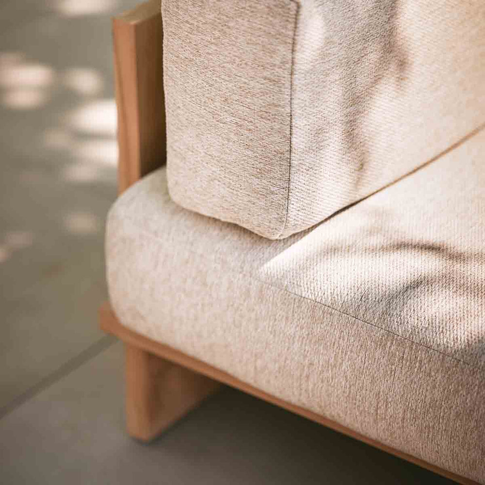 
                      
                        BANQUETTE D'EXTÉRIEUR TISSU BEIGE
                      
                    