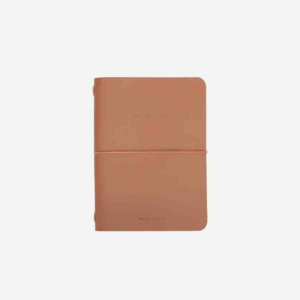 
                      
                        CARNET AVEC CORDON
                      
                    