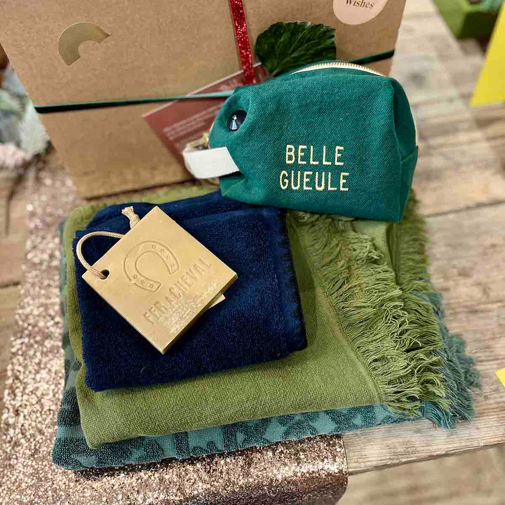 
                      
                        COFFRET "BELLE GUEULE"
                      
                    