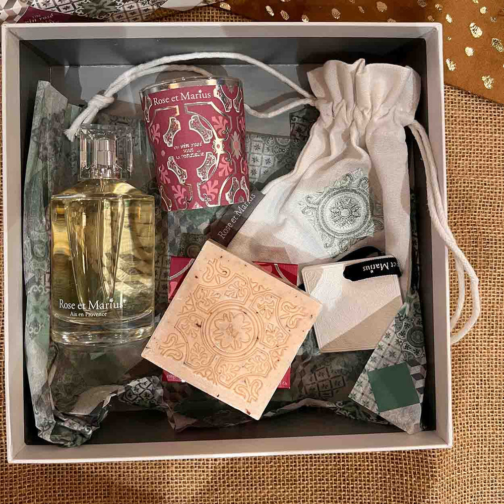 
                      
                        COFFRET VIN ROSÉ
                      
                    