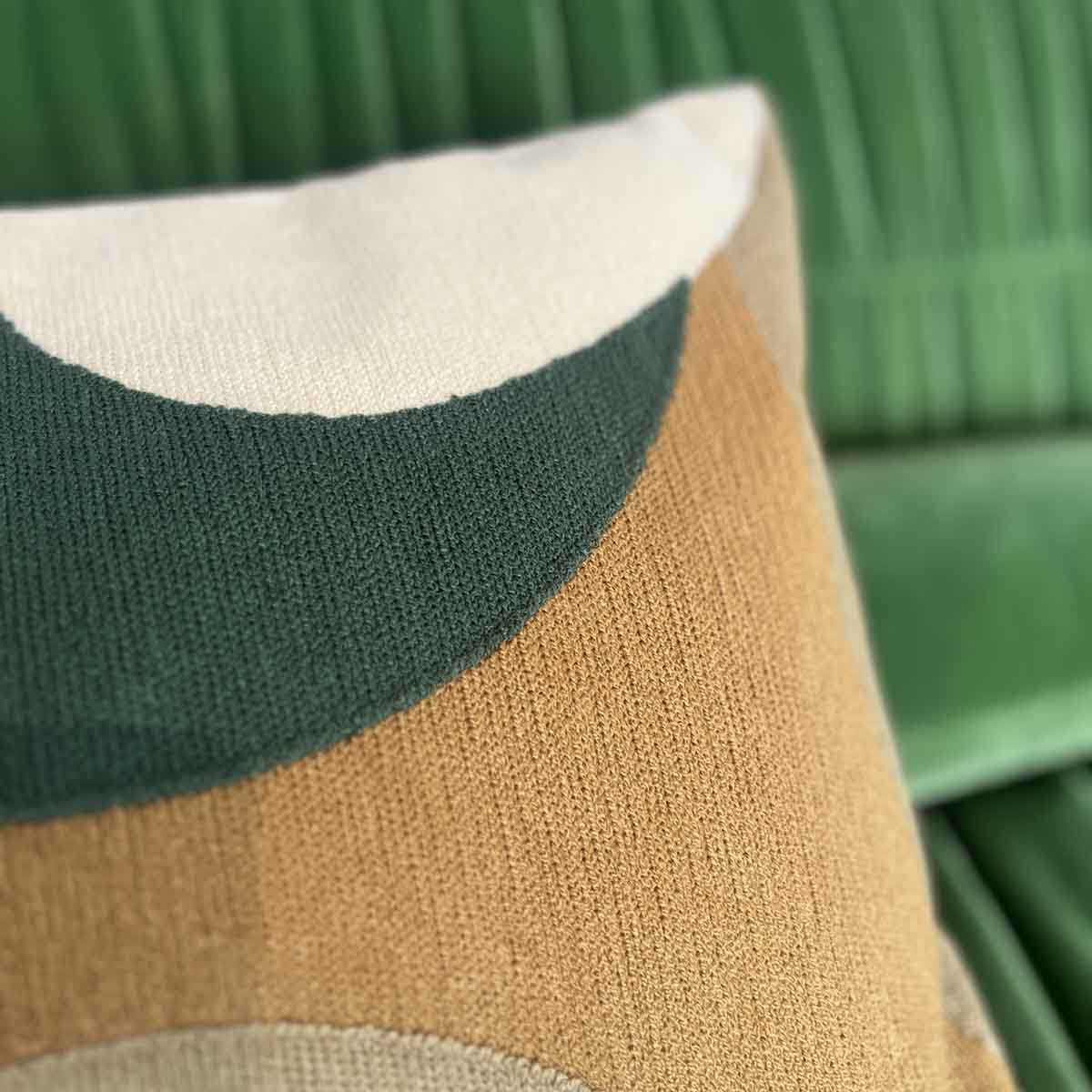 COUSSIN BRODERIE