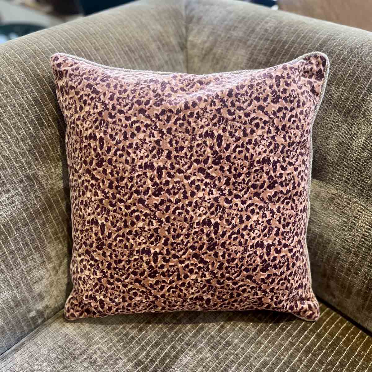 COUSSIN LÉO
