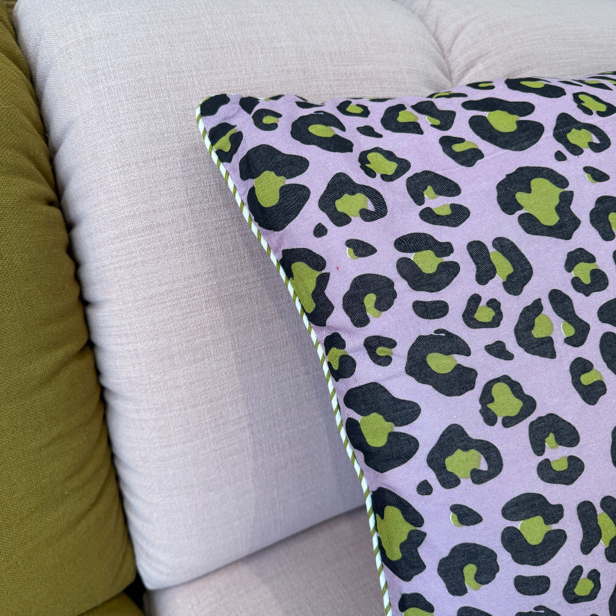 COUSSIN IMPRIMÉ LÉOPARD