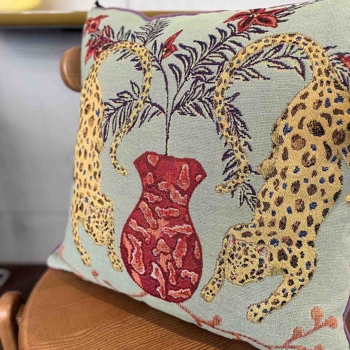 COUSSIN LEOPARD
