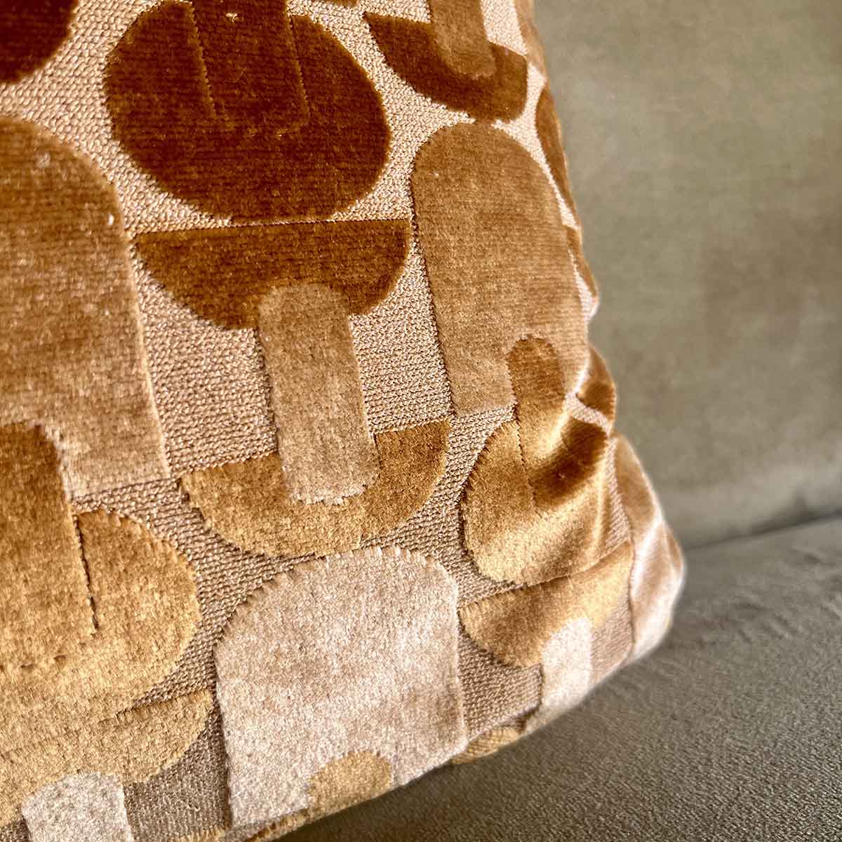 COUSSIN MORDORÉ