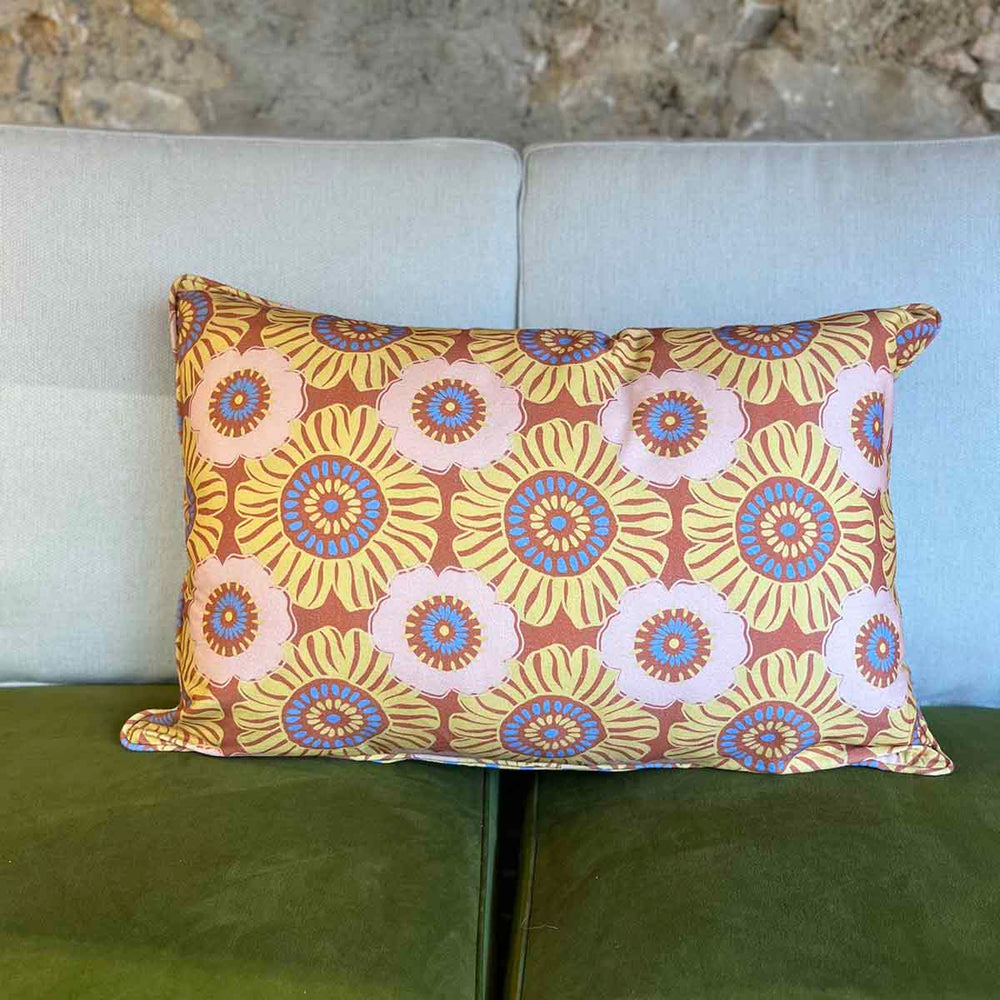 
                      
                        COUSSIN VICTORIA
                      
                    
