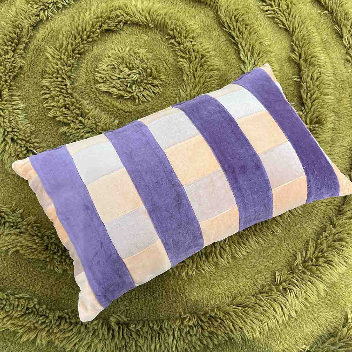 COUSSIN À RAYURE