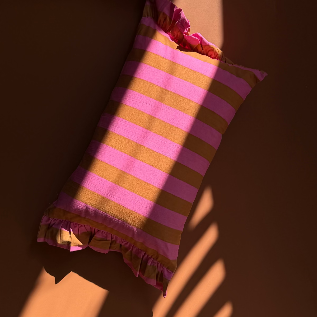 COUSSIN ROSE / BRUN