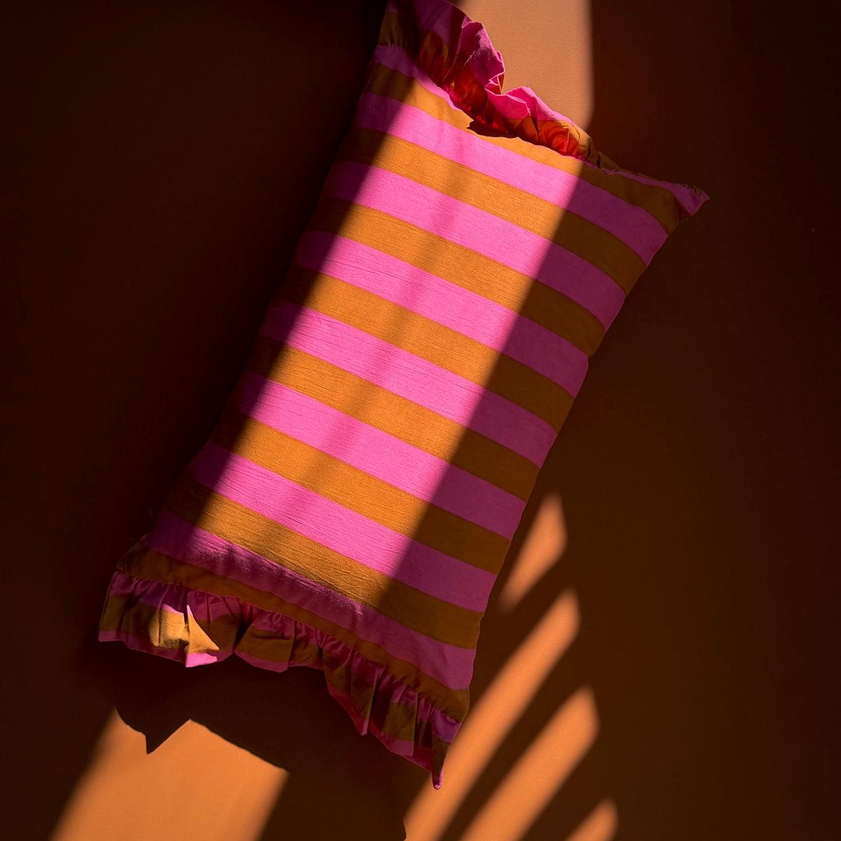 COUSSIN ROSE / BRUN