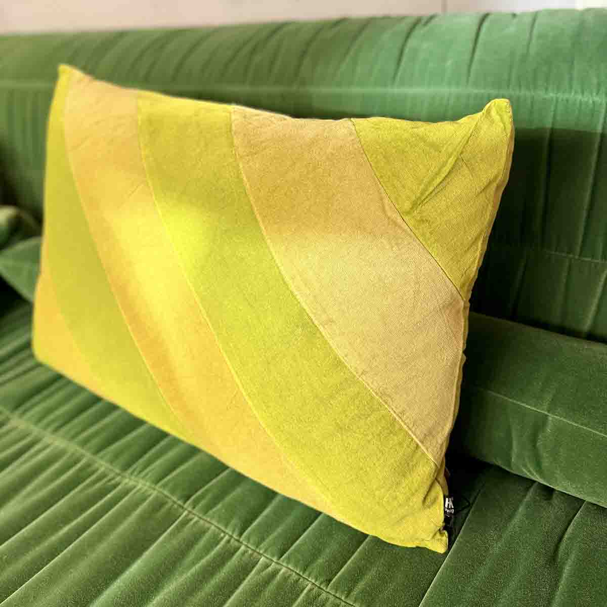 COUSSIN RAYURES VERT