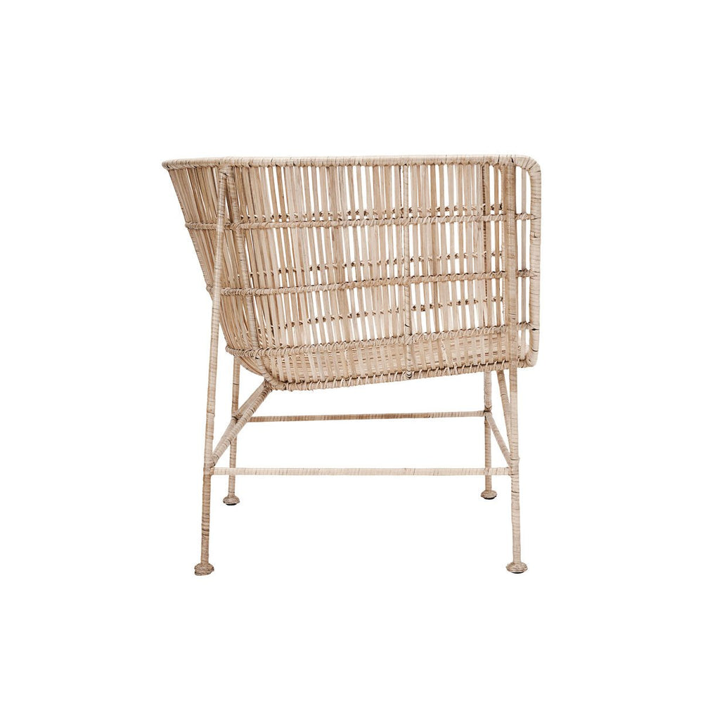 
                      
                        FAUTEUIL CUUN
                      
                    