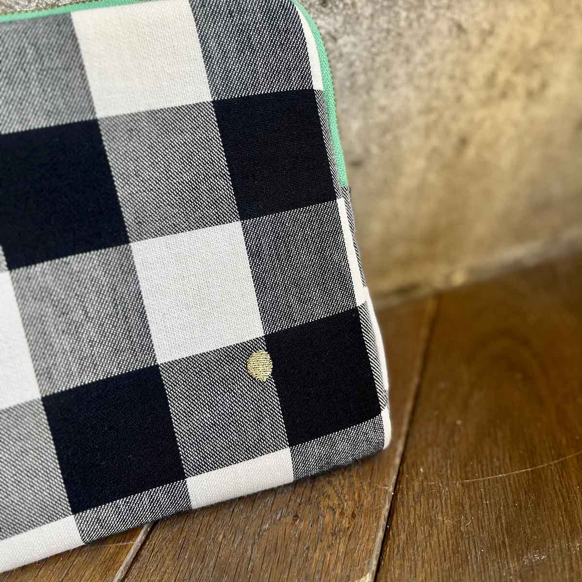 POCHETTE TABLETTE