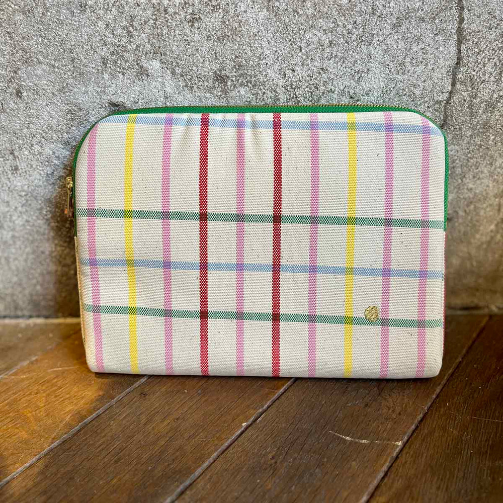 
                      
                        POCHETTE TABLETTE
                      
                    