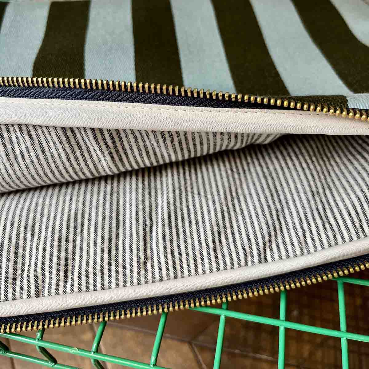POCHETTE ORDINATEUR RAYURE