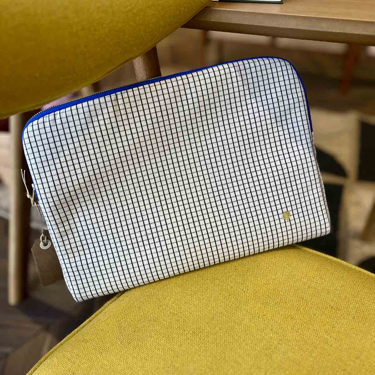 POCHETTE ORDINATEUR CARREAUX
