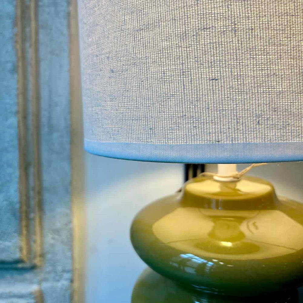
                      
                        LAMPE À POSER VERTE
                      
                    