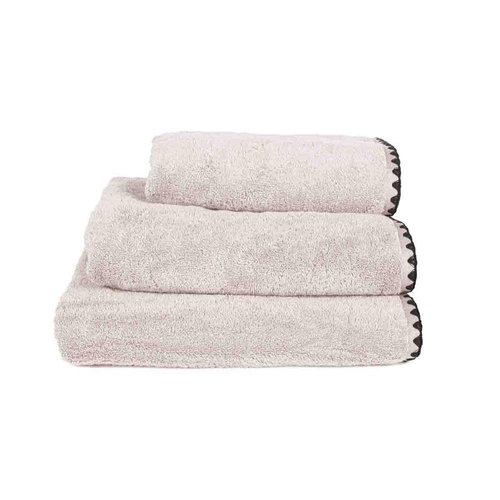 
                      
                        SERVIETTE DE BAIN ISSEY - 3 TAILLES
                      
                    