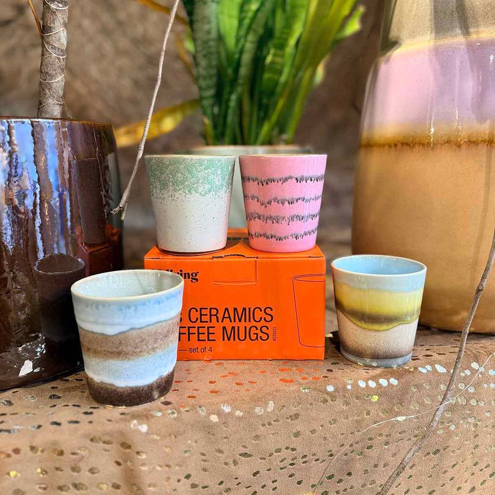 LOT DE 4 TASSES À CAFÉ