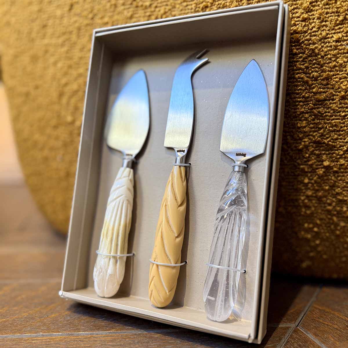 LOT COUVERT À FROMAGE - CRÈME