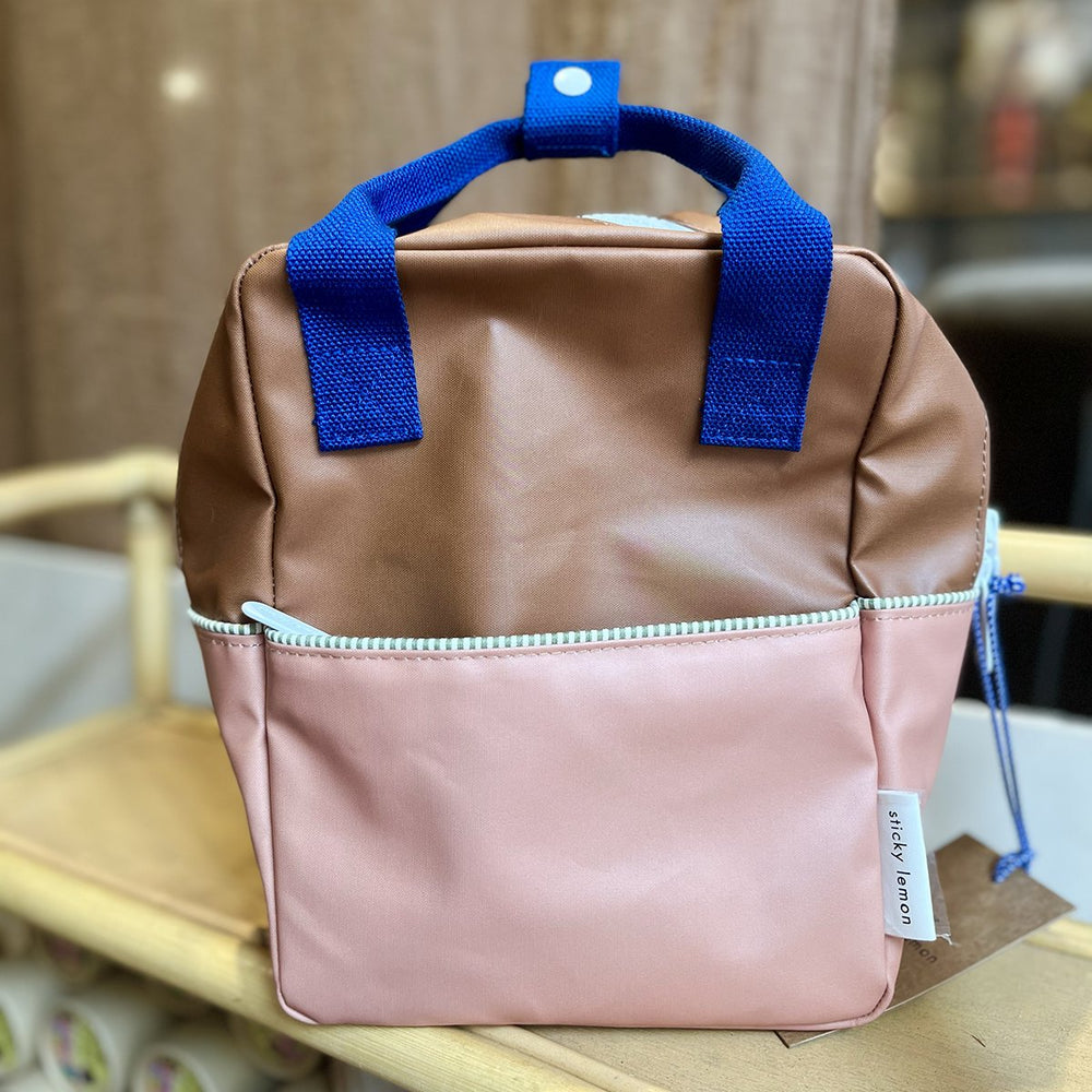 
                      
                        PETIT SAC A DOS
                      
                    