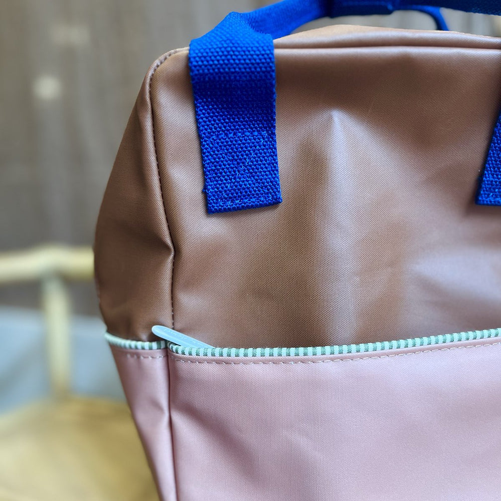 
                      
                        PETIT SAC A DOS
                      
                    