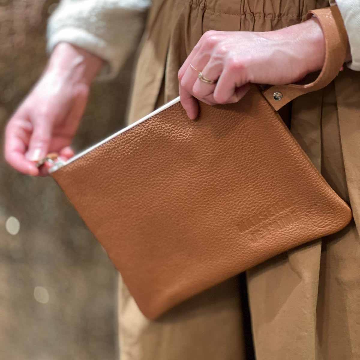 POCHETTE EN CUIR - MARSEILLE JE T'AIME