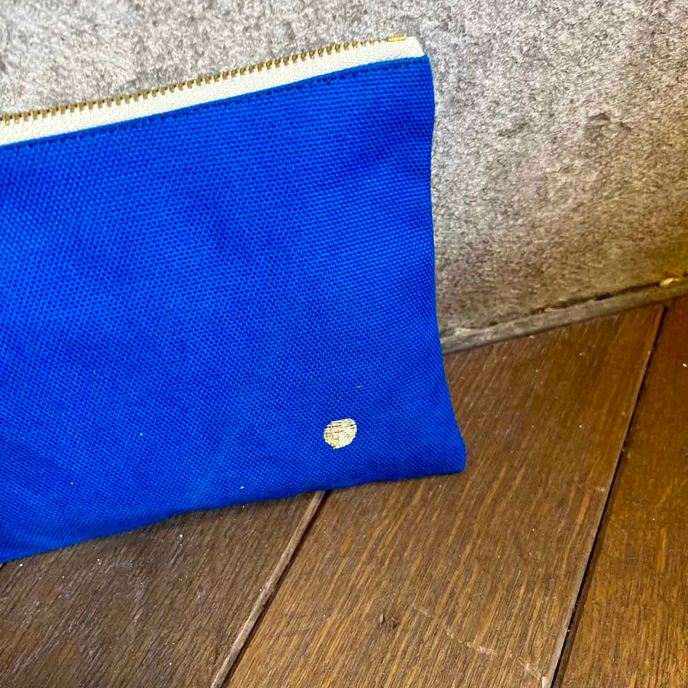 
                      
                        POCHETTE COLOR
                      
                    