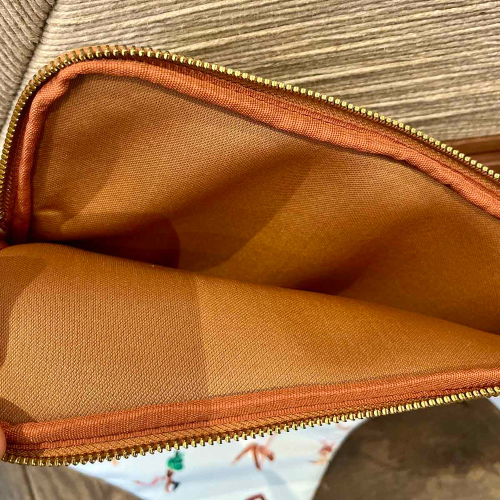 
                      
                        POCHETTE ORDINATEUR YOGA
                      
                    