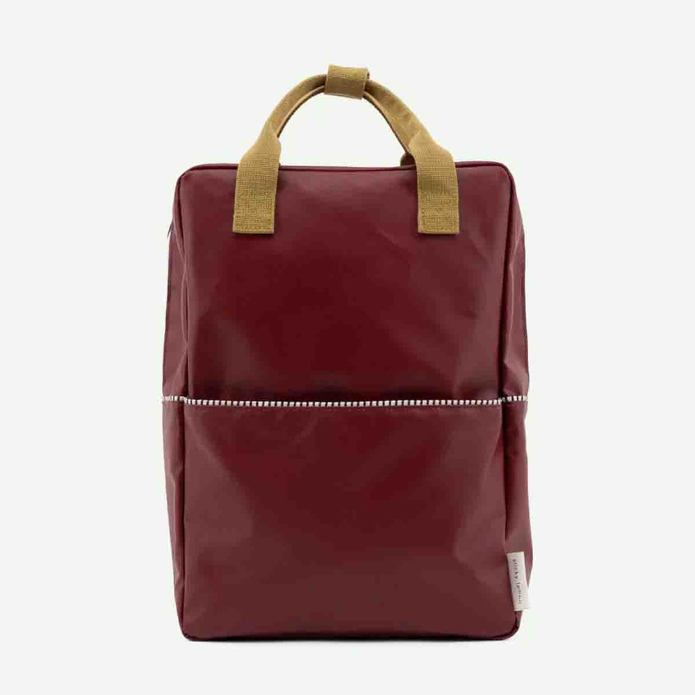 
                      
                        GRAND SAC A DOS
                      
                    