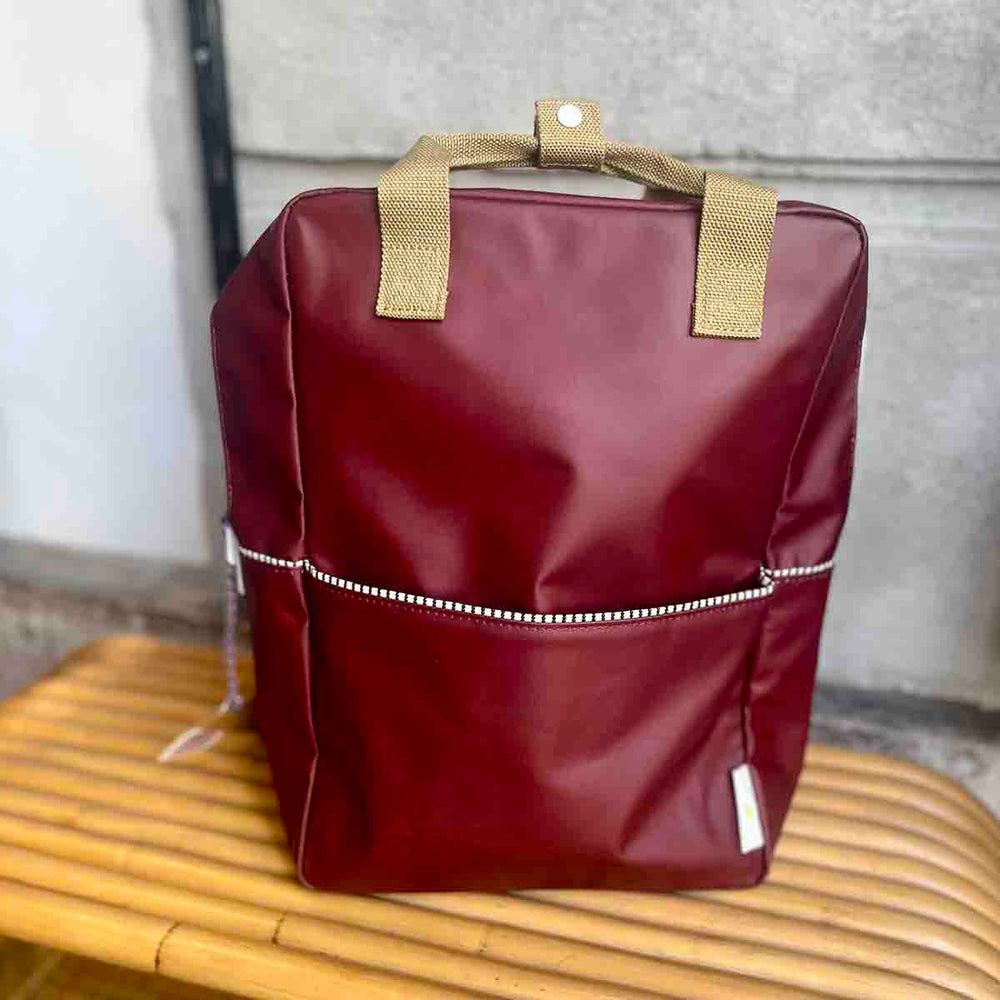 
                      
                        GRAND SAC A DOS
                      
                    