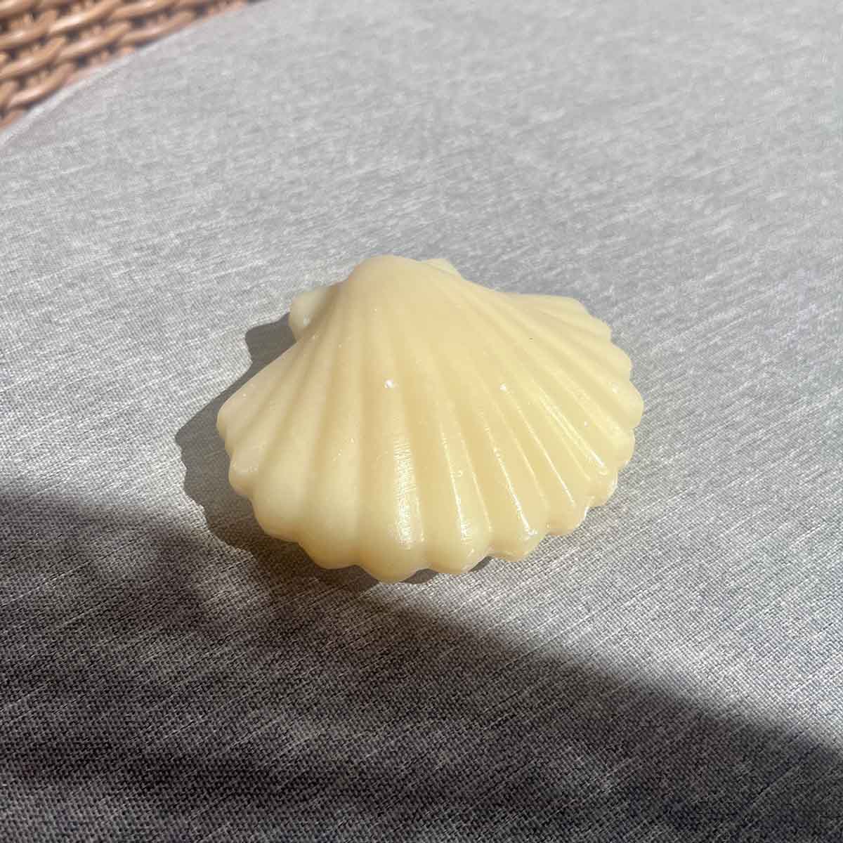 SAVON PARFUMÉ CALYPSO
