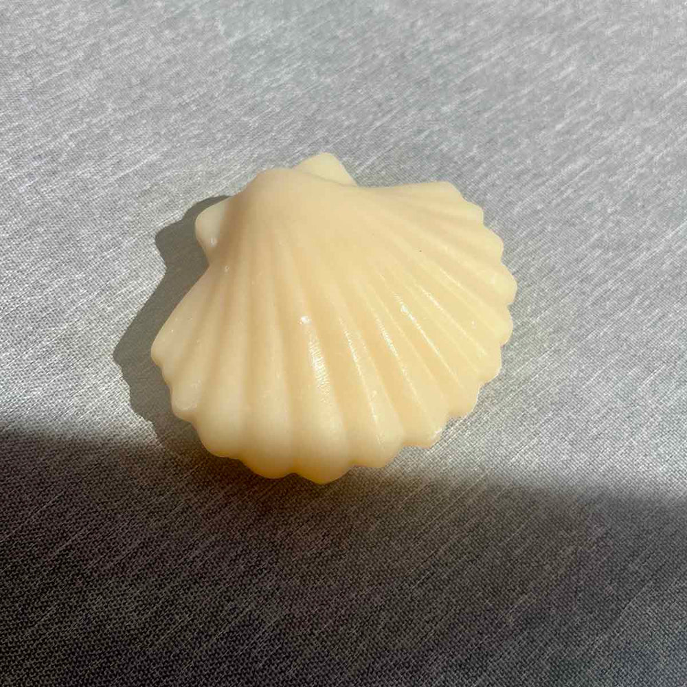 
                      
                        SAVON PARFUMÉ CALYPSO
                      
                    
