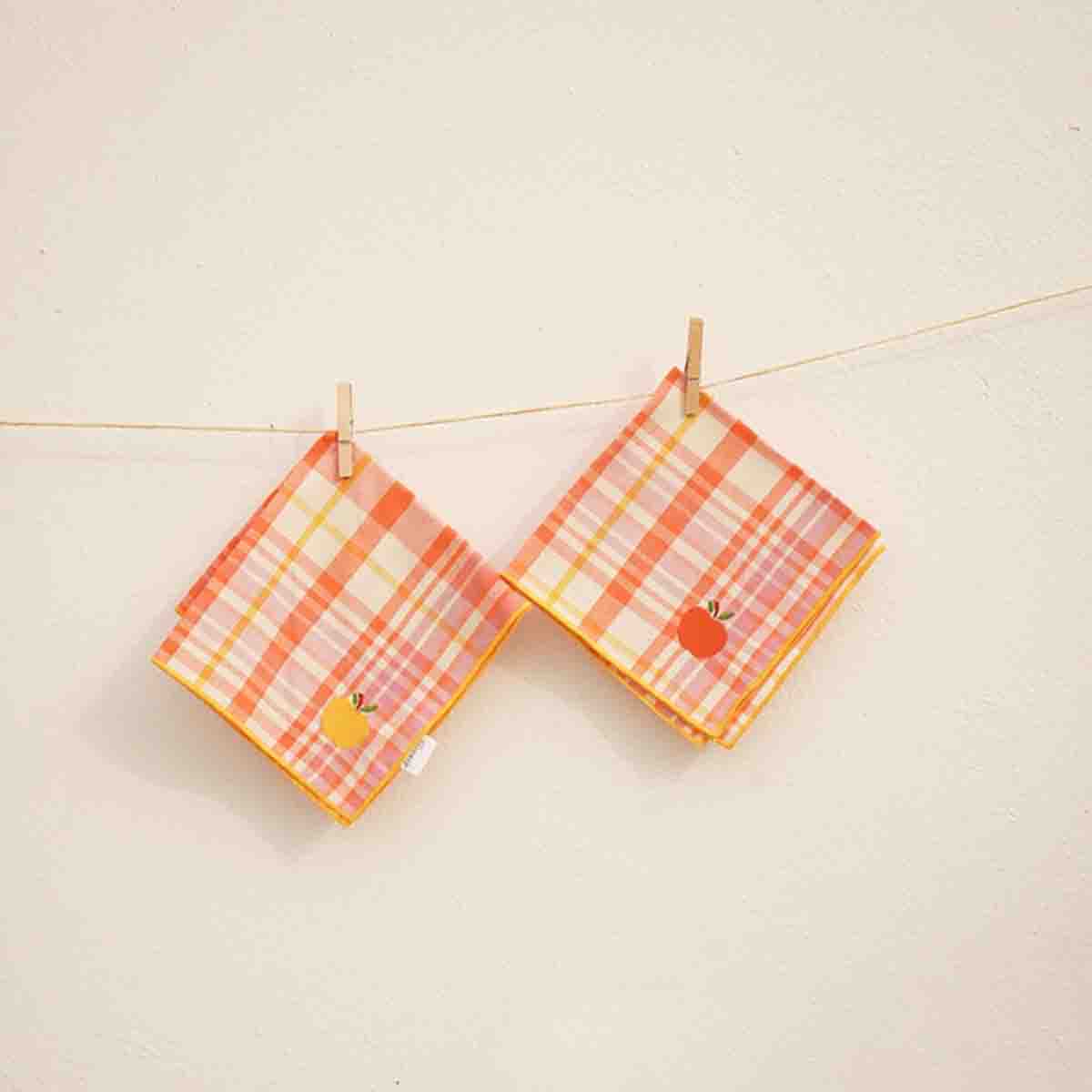 LOT 2 SERVIETTES DE TABLE PAPAYA